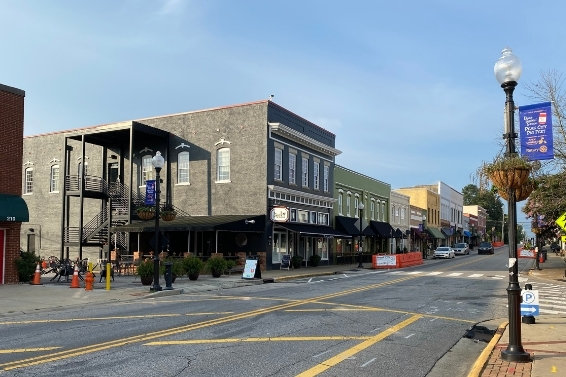 Apex North Carolina Downtown bars and restaurants Salem street